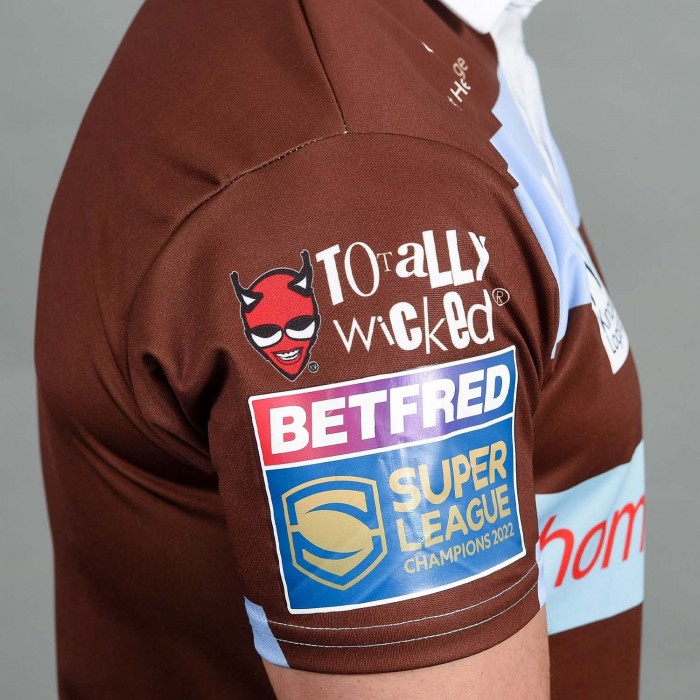 SLEEVE PATCH NOT INCLUDED